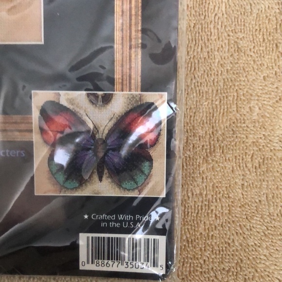 2000 Dimensions Cross Stitch ORIENTAL BUTTERFLY Kit 35034 10" x 10" - Picture 5 of 6